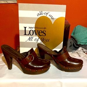 GUC White Mt. Clogs Size 7 Brown Leather Upper